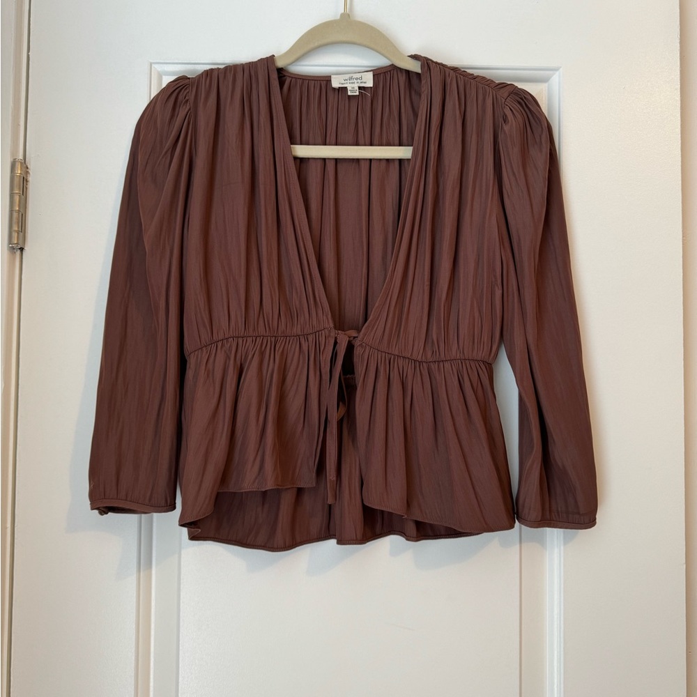 Aritzia Wilfred free tie top. Never worn